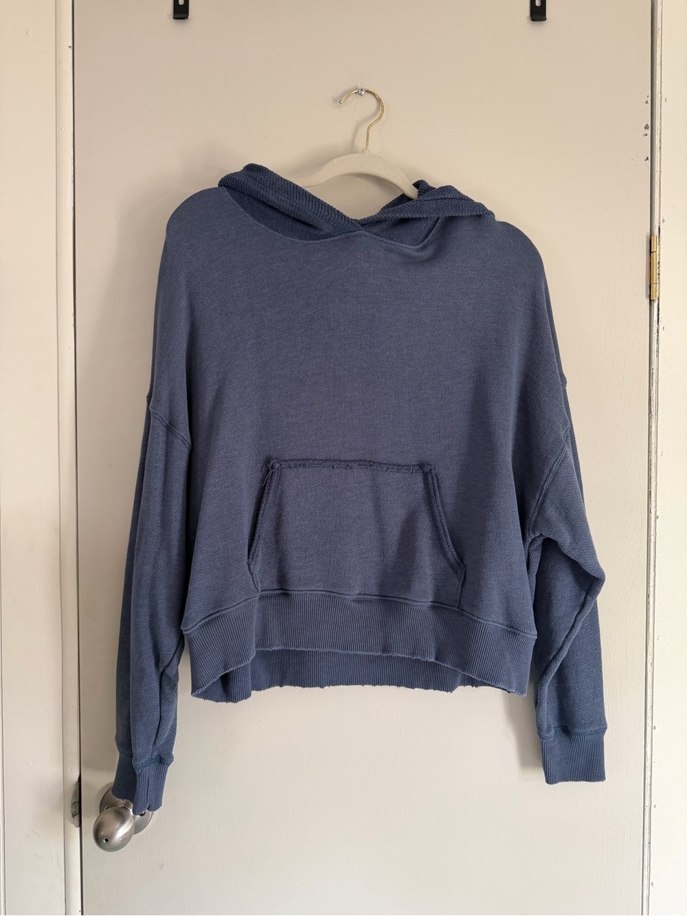 American Eagle Outfitters Washed Indigo Cropped Hoodie Sweater